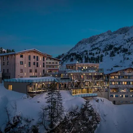 Kohlmayr Superior Hotel