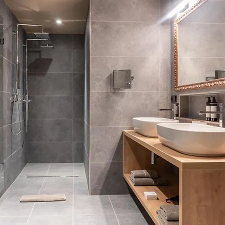فندق Kohlmayr Superior 4*