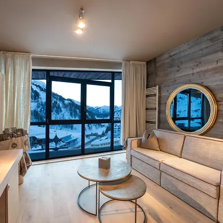 Kohlmayr Superior 4*