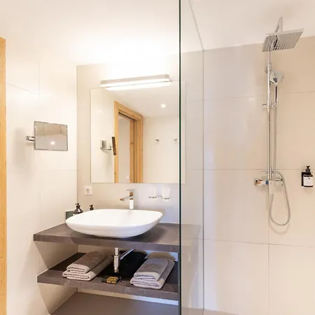 فندق Kohlmayr Superior 4*