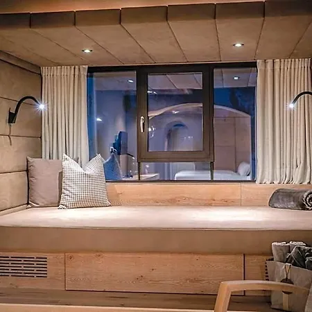 Kohlmayr Superior 4*